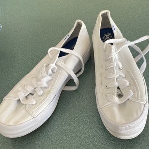 Keds size 10 canvas shoes